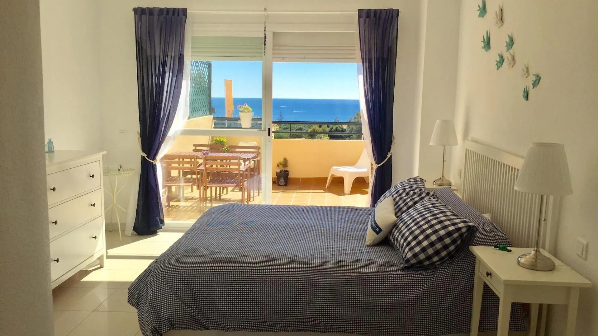 Bright Apartment In Mijas Costa With Shared Pool location