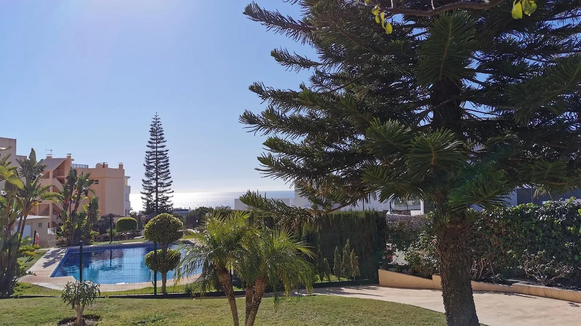 Bright Apartment In Mijas Costa With Shared Pool Cabopino